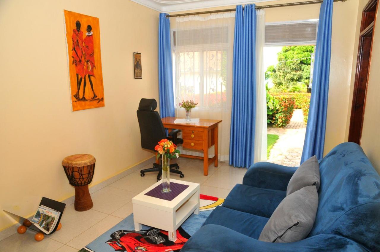 Victoria Lake View Guesthouse & Safaris Entebbe Dış mekan fotoğraf