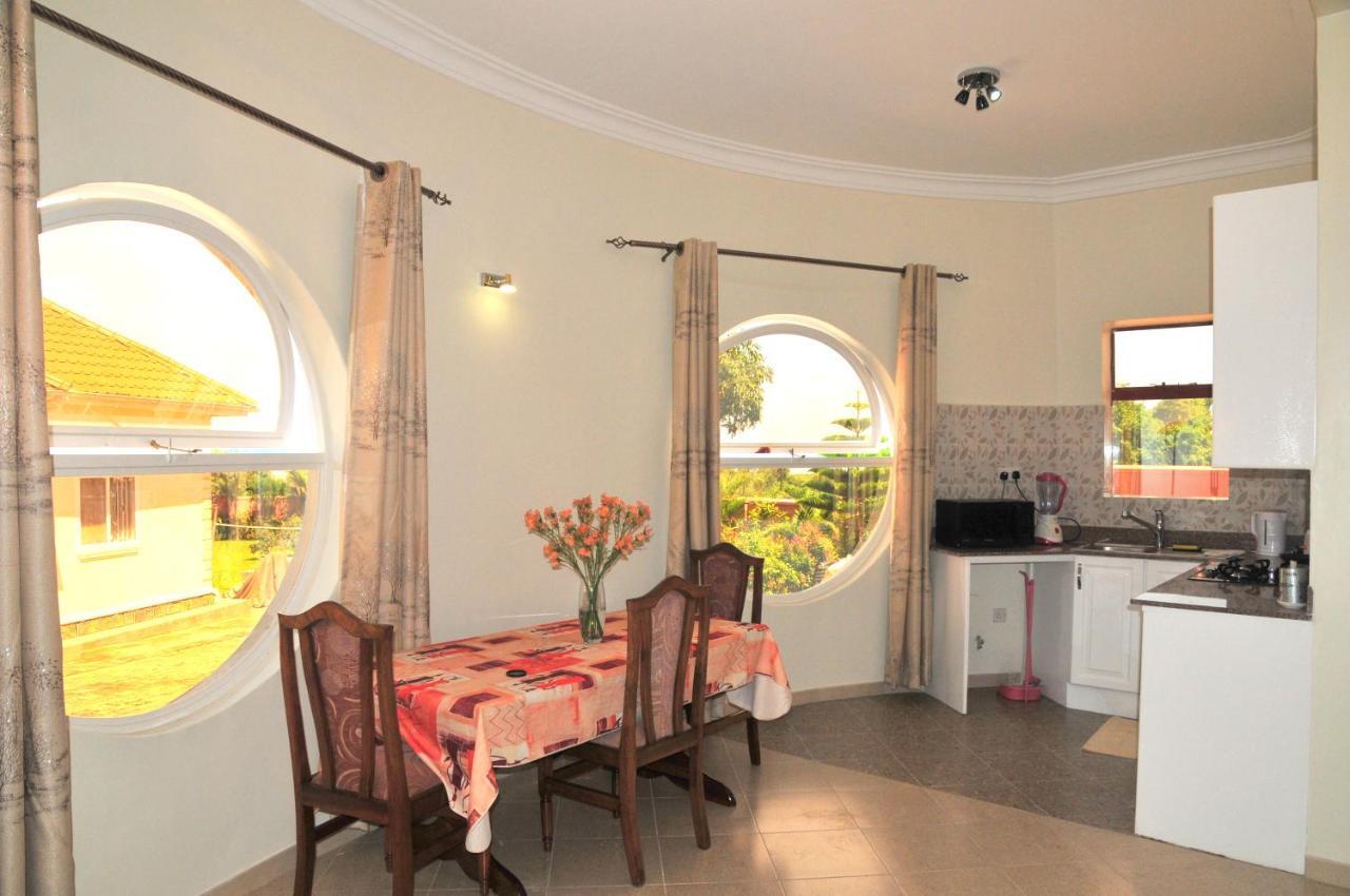 Victoria Lake View Guesthouse & Safaris Entebbe Dış mekan fotoğraf
